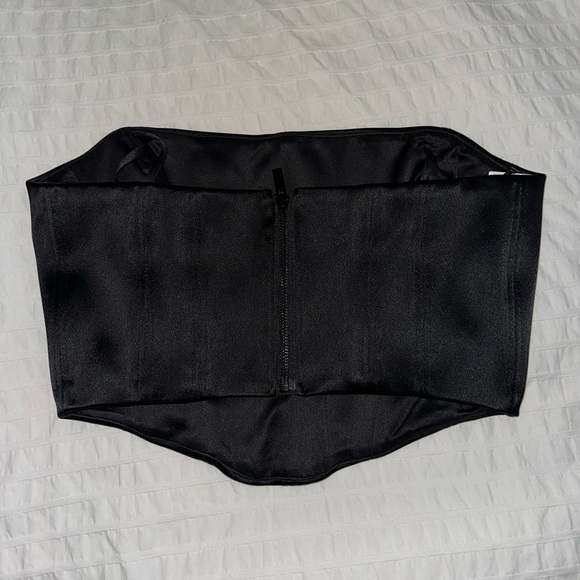 Babaton blaze corset top. Strapless, satin corset top with boning. - Picture 2 of 5